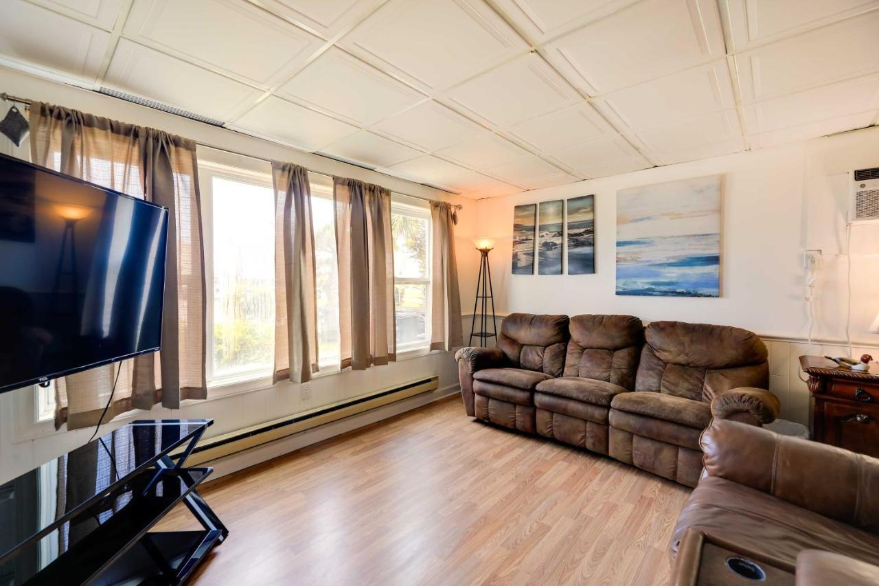 1 Ocean Fun Emerald Isle Apt, Steps To Beaches! Bagian luar foto